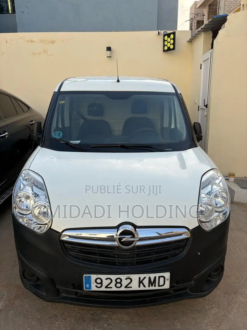 Opel Omega 2018 Blanc