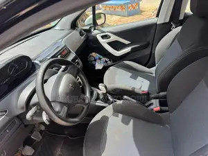 Peugeot 208 2017 Noir Mat