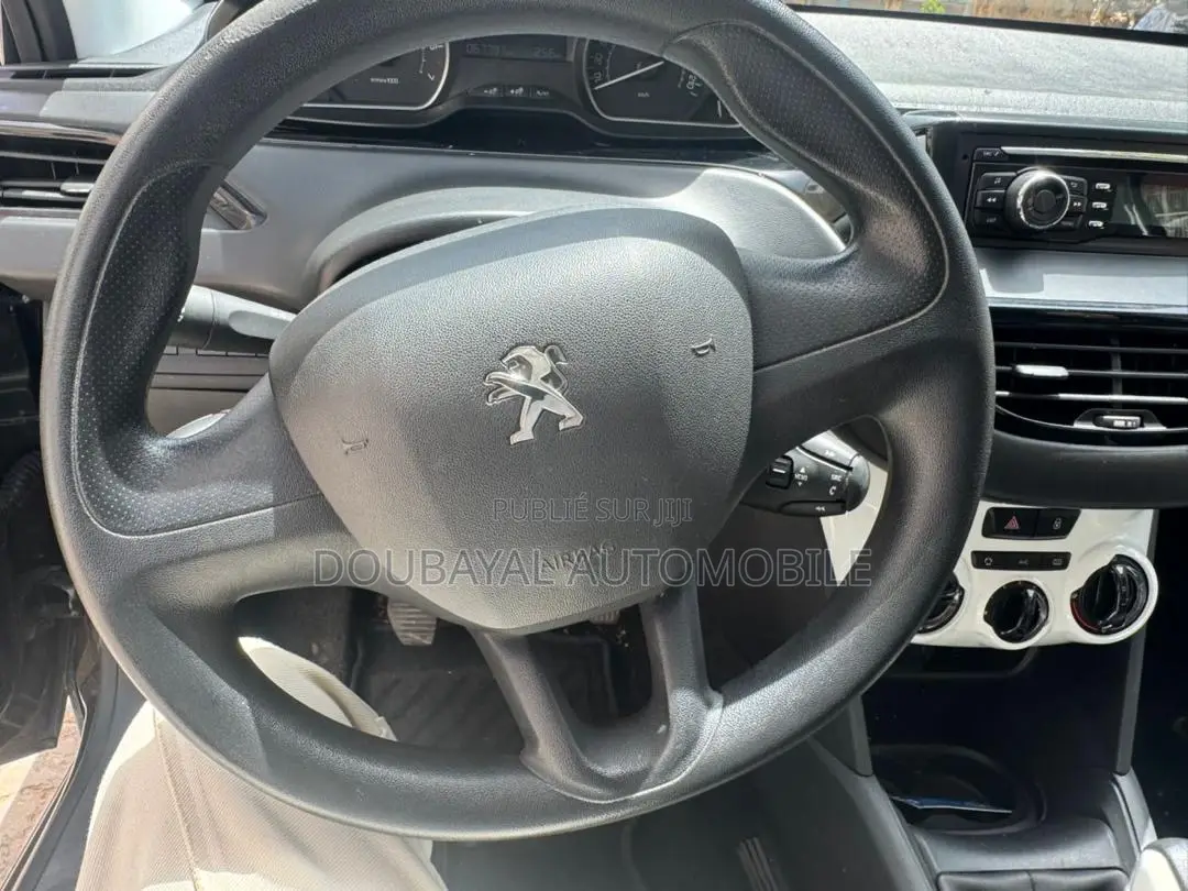 Peugeot 208 2017 Noir Mat