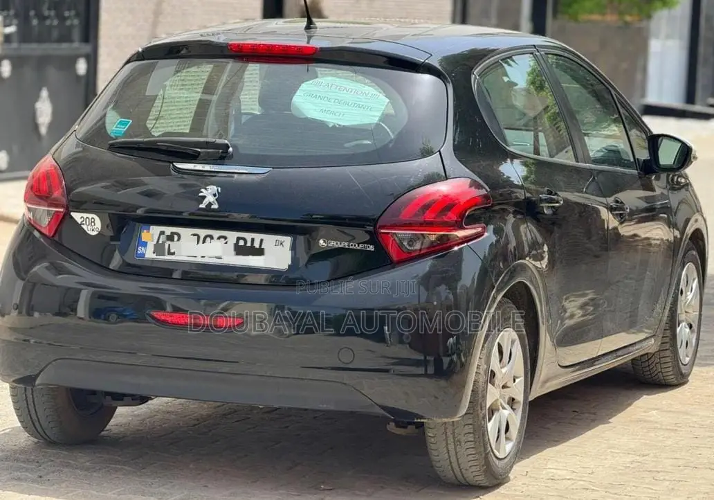 Peugeot 208 2017 Noir Mat