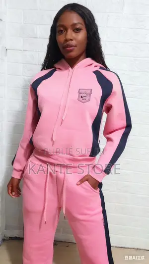 Photo - Vêtements Pour Homme Et Femme