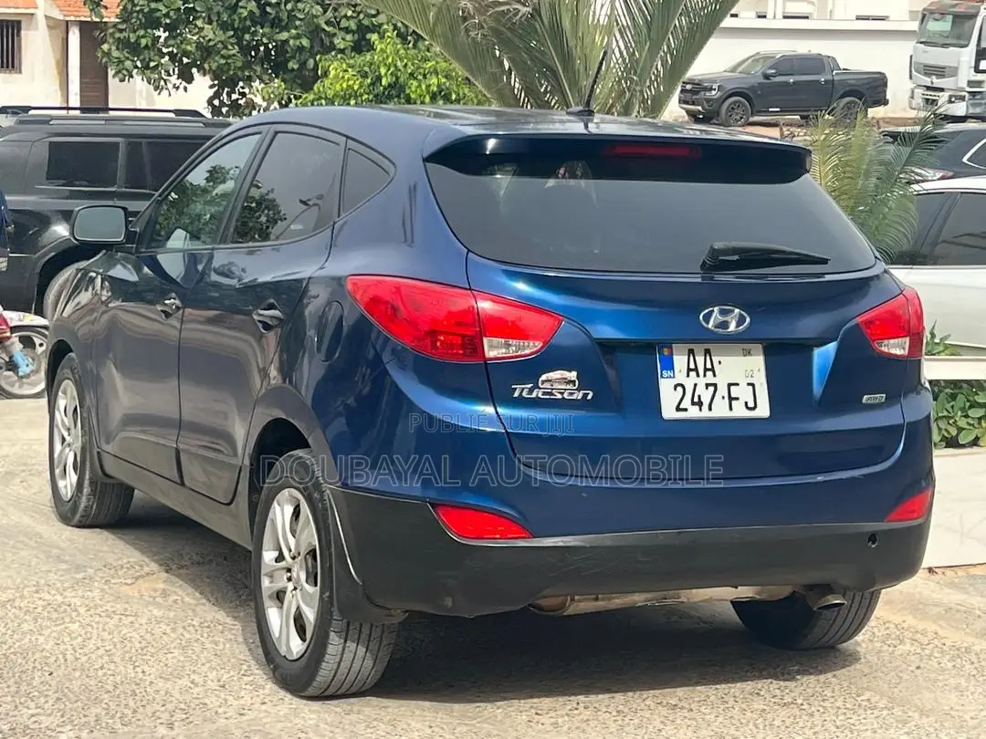 Hyundai Tucson 2015 Blue