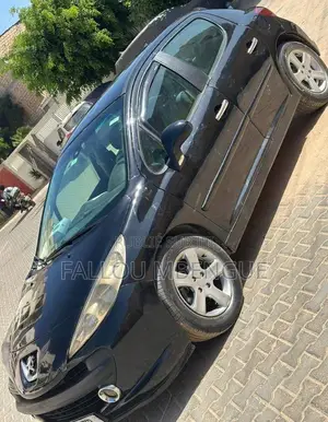 Photo - Peugeot 207 2010 Black