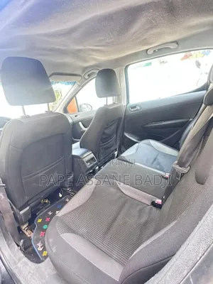 Peugeot 308 Hatchback 1.4 2012 Gris