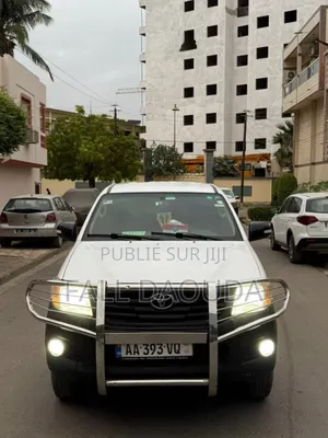 Photo - Toyota Hilux 2014 Blanc