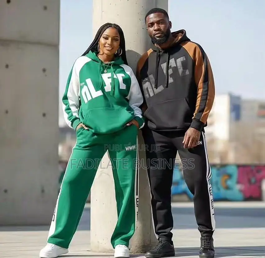 Disponible Femme Et Homme