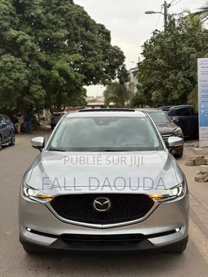 Photo - Mazda CX-5 2018 Gris