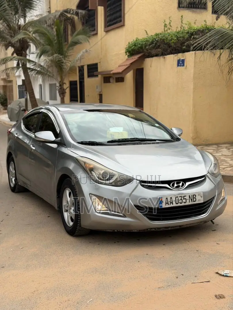Hyundai Avante 2014 Gris