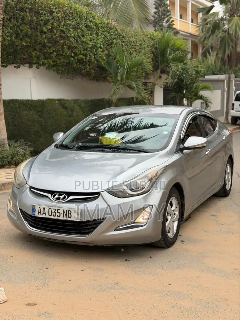Hyundai Avante 2014 Gris