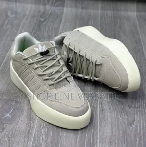 Photo - Adisas Original Neuf