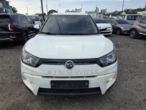 Photo - Car 2017 Blanc