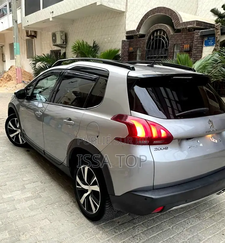Peugeot 2008 2018 Gris