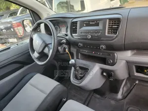 Peugeot Boxer 2018 Blanc