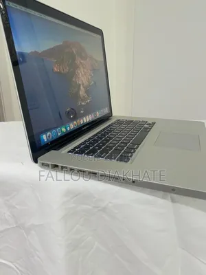 New Apple MacBook Pro 2019 32GB Intel Core I7 SSD 512GB