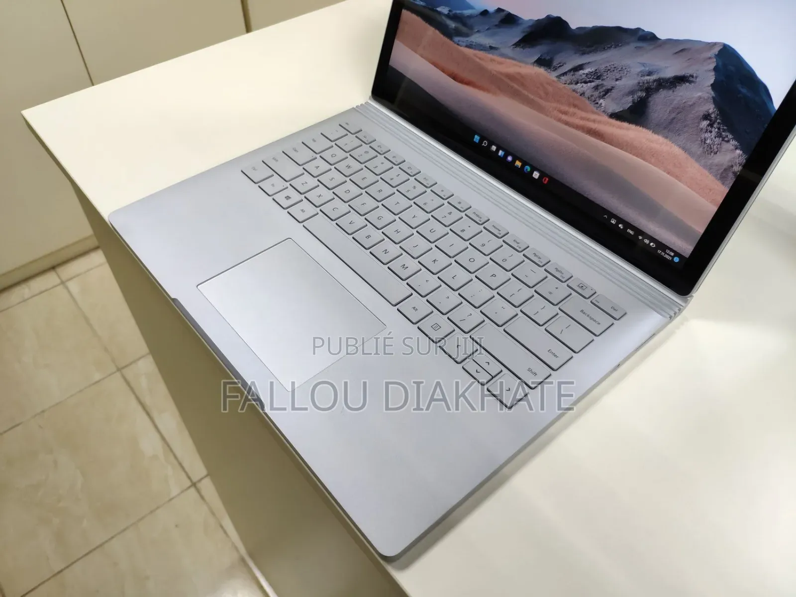 New Microsoft Surface Laptop 3 1GB Intel Core I7 SSD 256GB