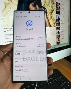 Photo - New Samsung Galaxy S22 Ultra 5G 256 GB Bronze