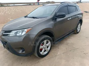 Toyota RAV4 2015 Marron
