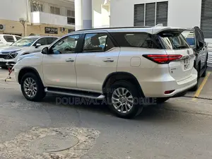 Toyota Fortuner 2.4 D AWD 2023 Black
