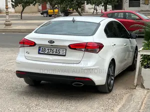 Kia K3000 2017 Black