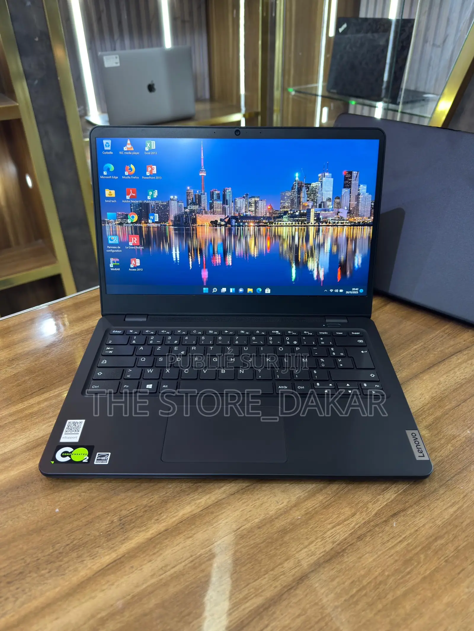 Ordinateur Portable Lenovo 8GB AMD SSD 256GB