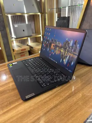 Ordinateur Portable Lenovo 8GB AMD SSD 256GB