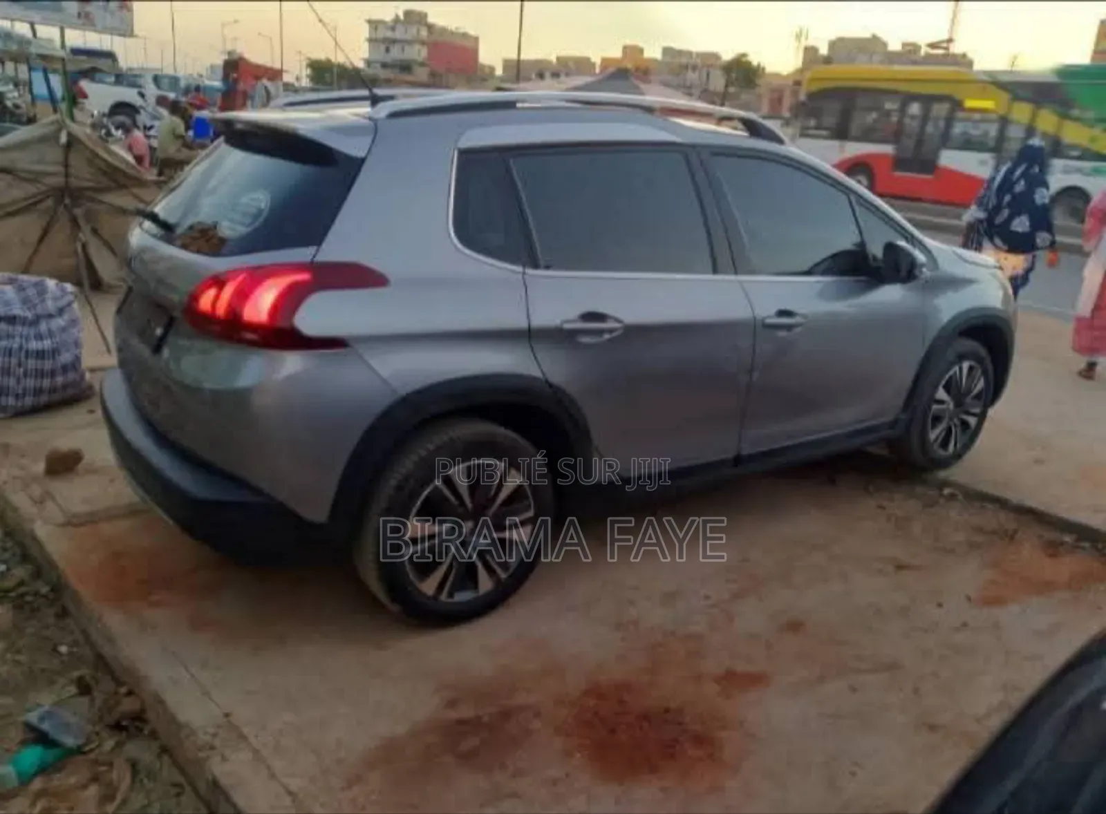 Peugeot 2008 1.6 BlueHD (75 Hp) 2018 Gris