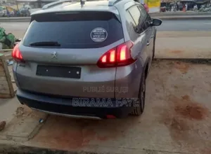 Peugeot 2008 1.6 BlueHD (75 Hp) 2018 Gris