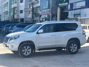 Photo - Toyota Land Cruiser Prado 3.0 172hp 2017