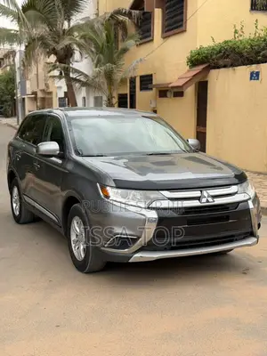 Photo - Mitsubishi Outlander 2016 Gris