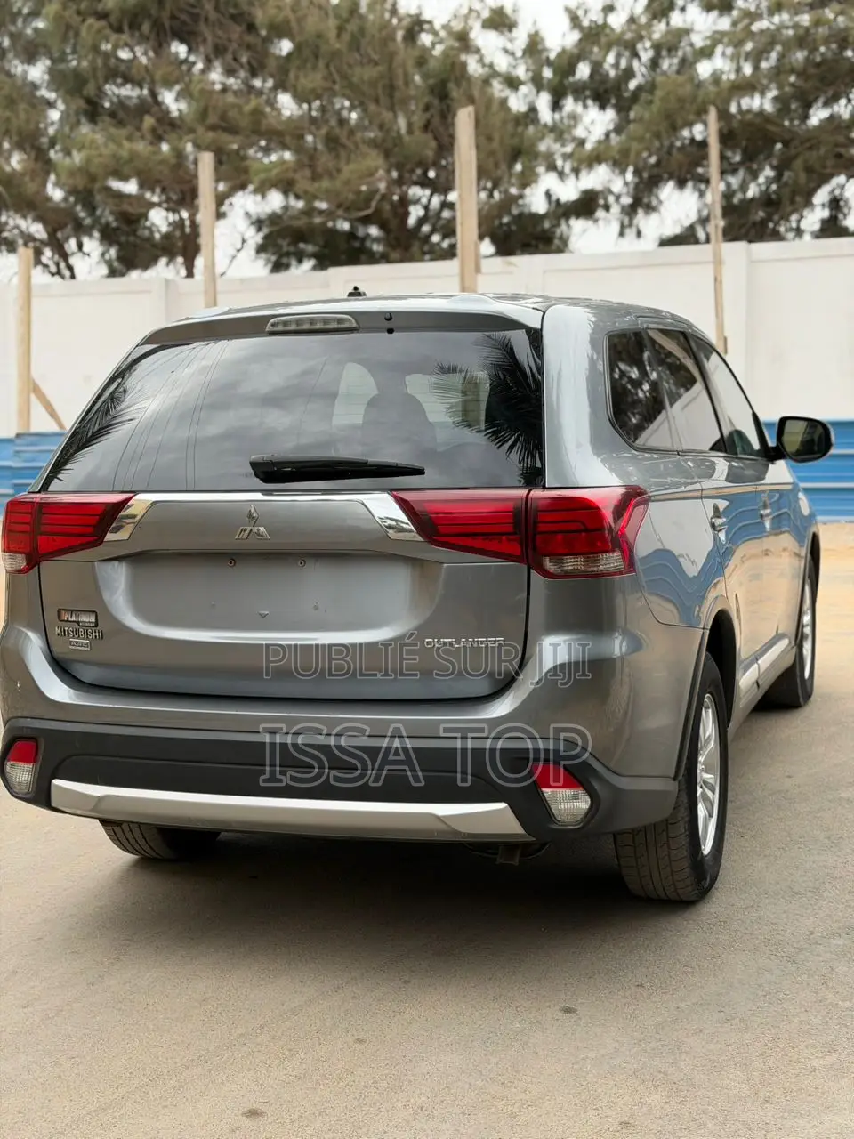 Mitsubishi Outlander 2016 Gris