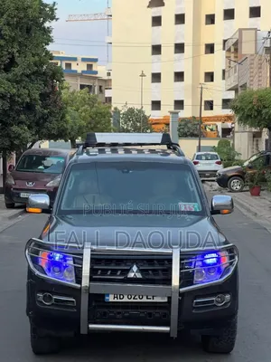 Photo - Mitsubishi Pajero 2013 Black