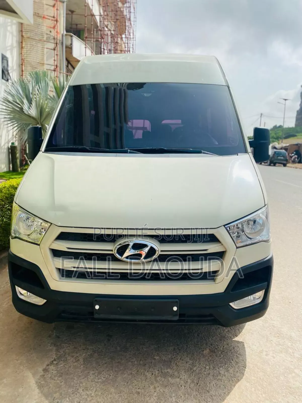 Hyundai Satellite 2016 Blanc