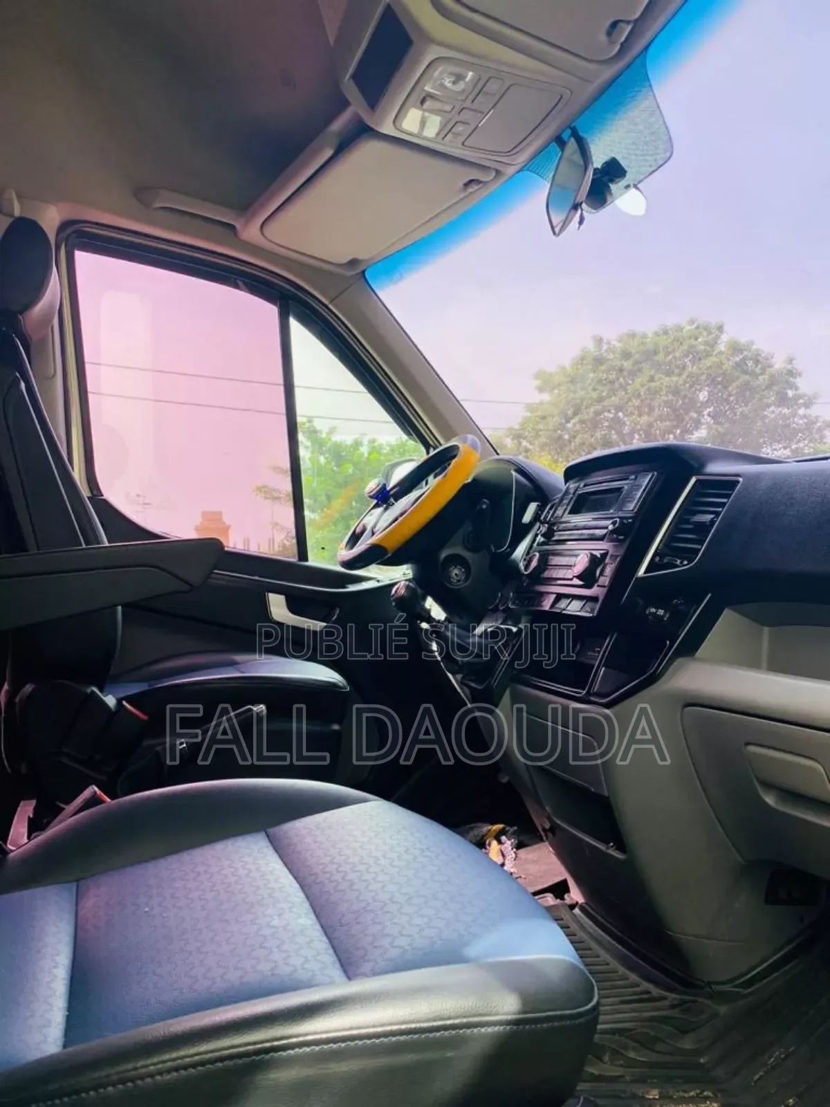 Hyundai Satellite 2016 Blanc