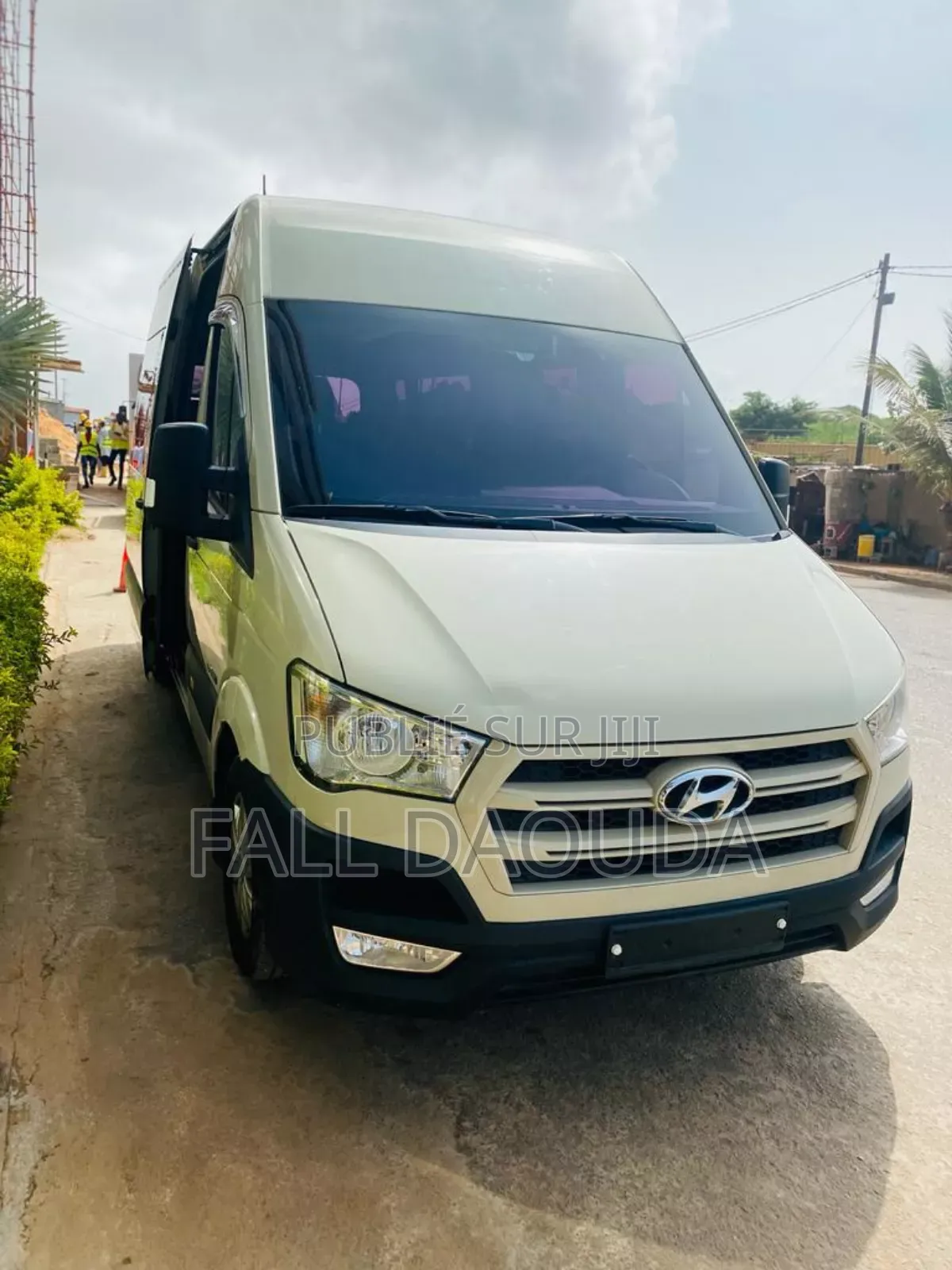 Hyundai Satellite 2016 Blanc