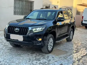Photo - Toyota Land Cruiser Prado 2017 Black