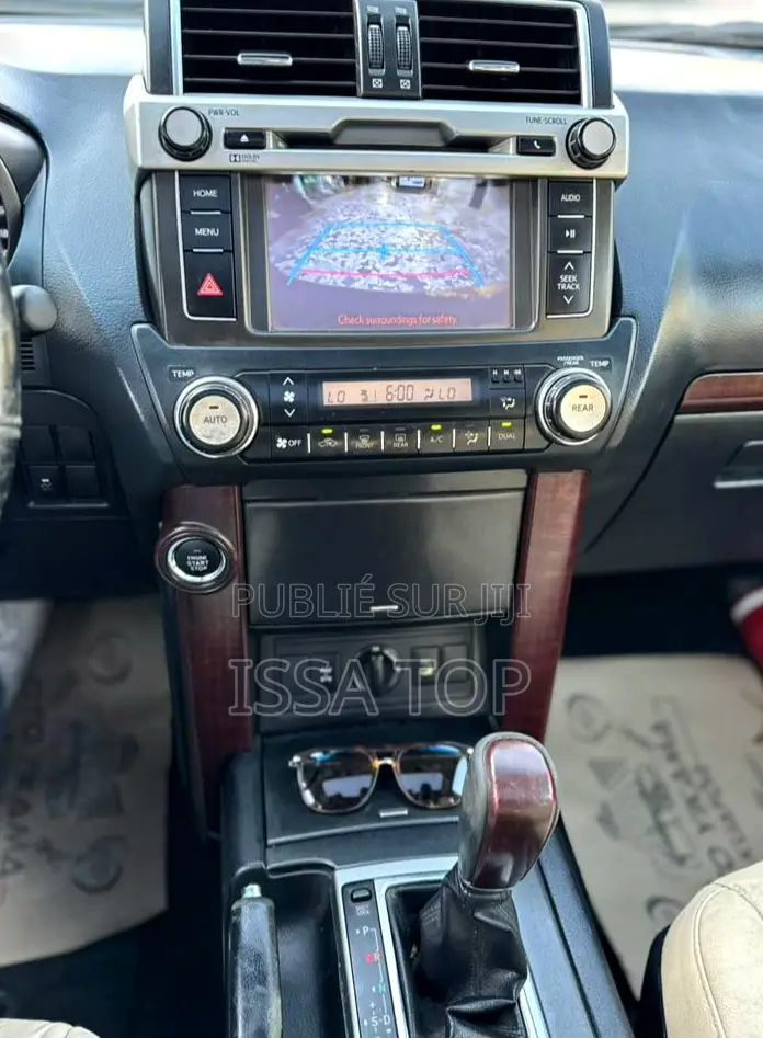 Toyota Land Cruiser Prado 2017 Black