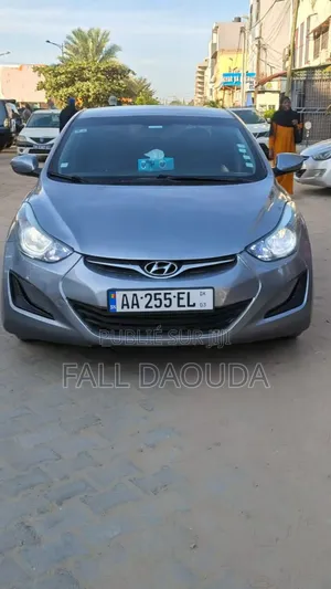 Hyundai Elantra 2016 Gris