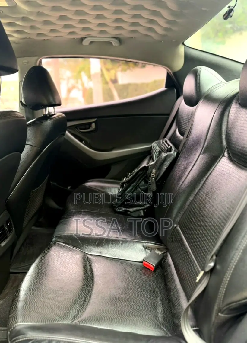 Hyundai Elantra 2014 Gris