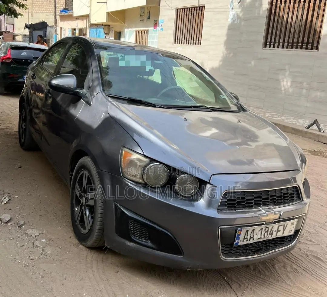 Chevrolet Sonic 2015 Gris