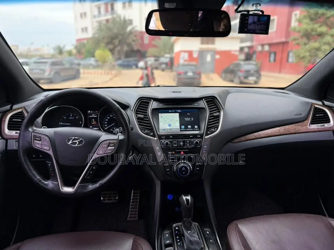 Hyundai Santa Fe SE Ultimate FWD 2017