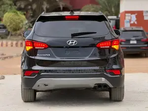 Hyundai Santa Fe SE Ultimate FWD 2017