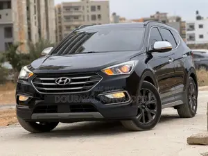 Photo - Hyundai Santa Fe SE Ultimate FWD 2017