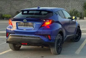 Toyota C-HR 2023 Blue
