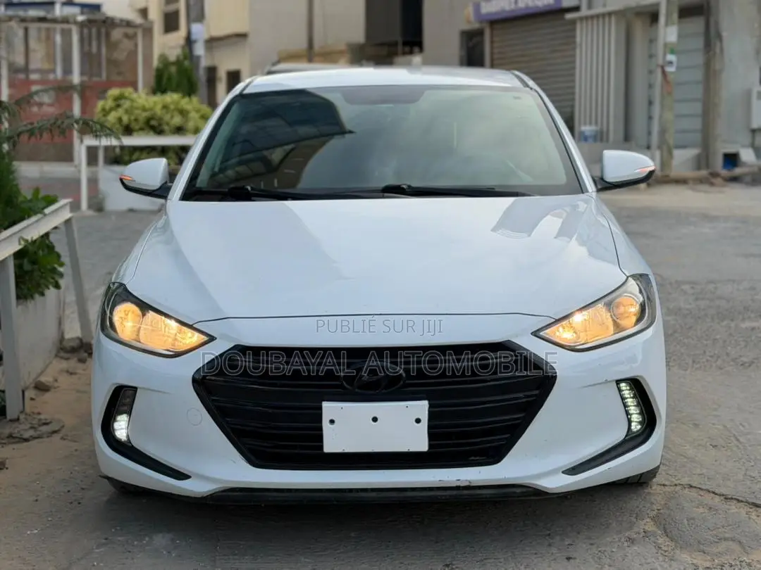Hyundai Elantra SE Sedan FWD (2.0L 4cyl 6M) 2017 Black