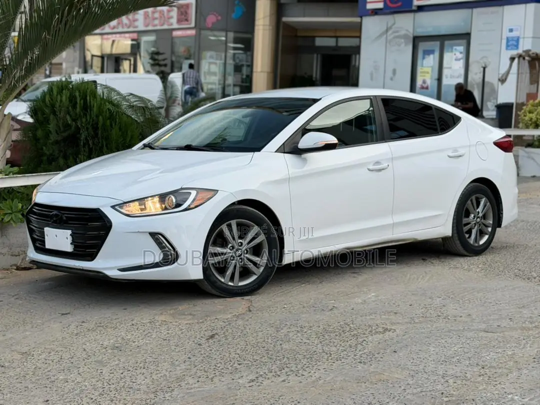 Hyundai Elantra SE Sedan FWD (2.0L 4cyl 6M) 2017 Black