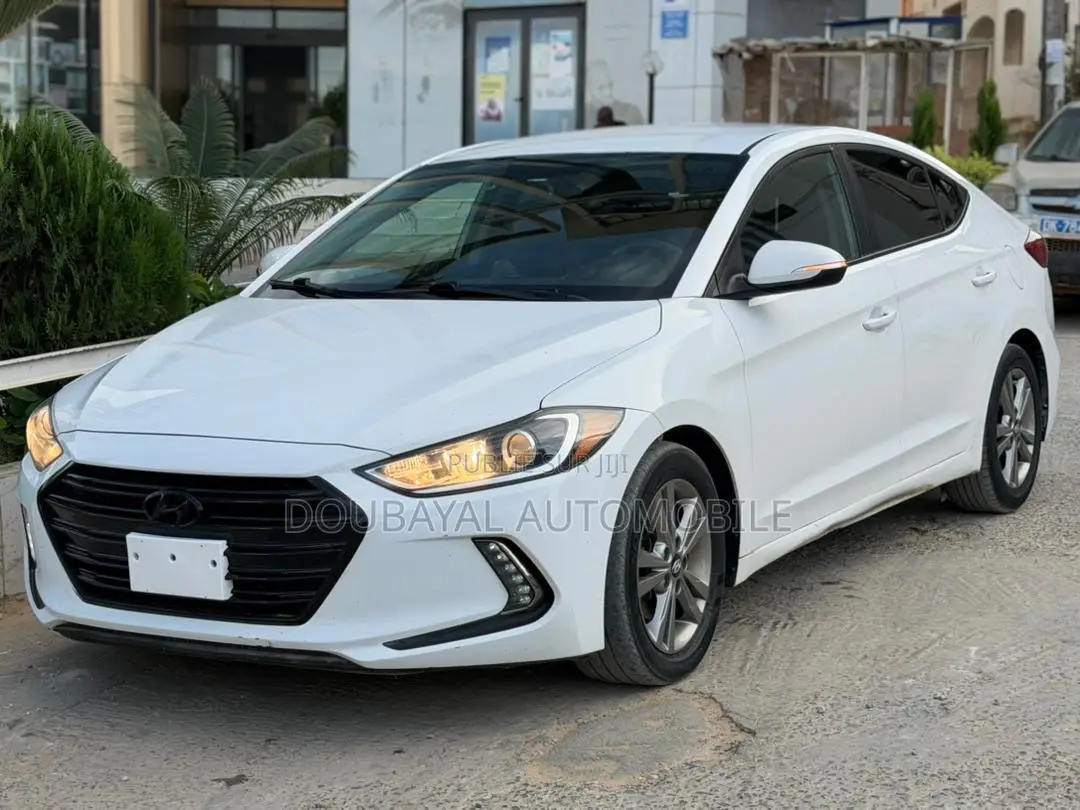 Hyundai Elantra SE Sedan FWD (2.0L 4cyl 6M) 2017 Black