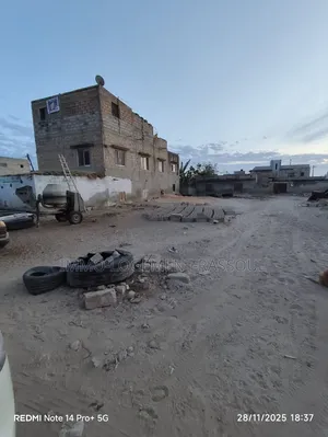 Photo - Terrain Commercial À Vendre À Rufisque 403m2
