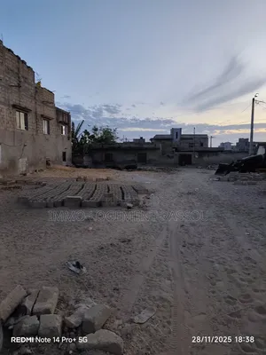 Terrain Commercial À Vendre À Rufisque 403m2