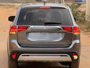 Mitsubishi Outlander 2.0 PHEV AWD 2020 Gris