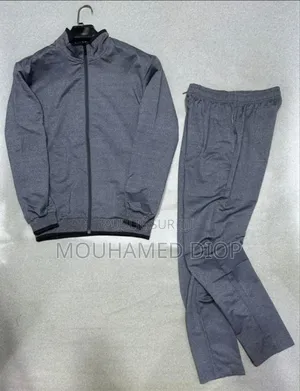 Photo - Ensemble Pull-Over